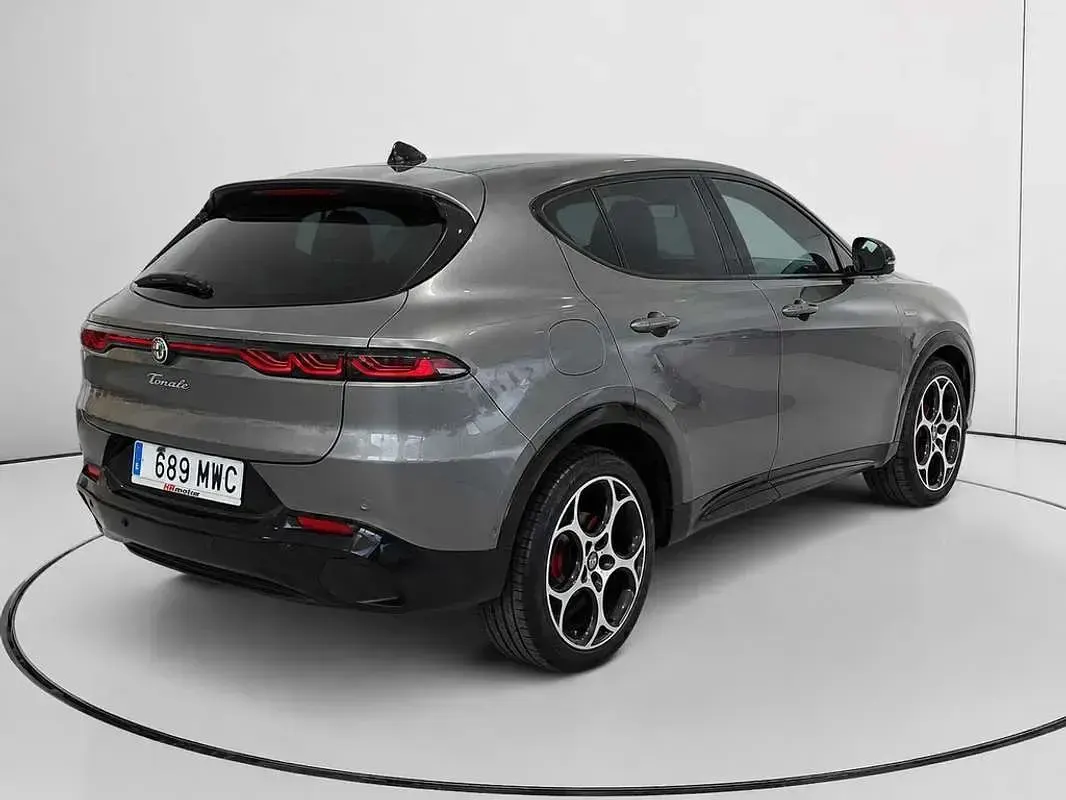 Usado Alfa Romeo Tonale Sprint 131 CV (96 kW) 2024 Gris SUV