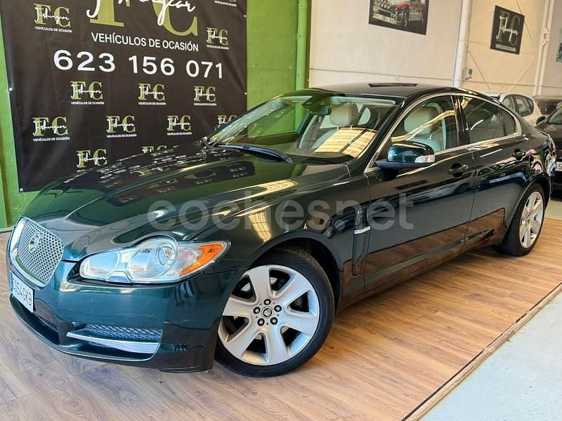 Verde Usado 2009 Jaguar XF Premium Luxury Berlina | 7990 € (Buen precio) - Imagen 1/4