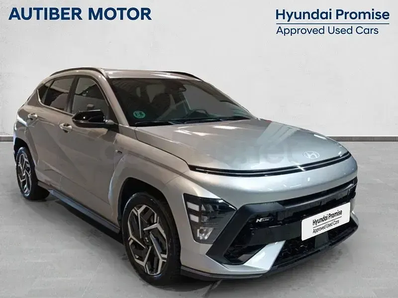 Usado Hyundai Kona N Line 198 CV (145 kW) 2023 Gris / plata SUV