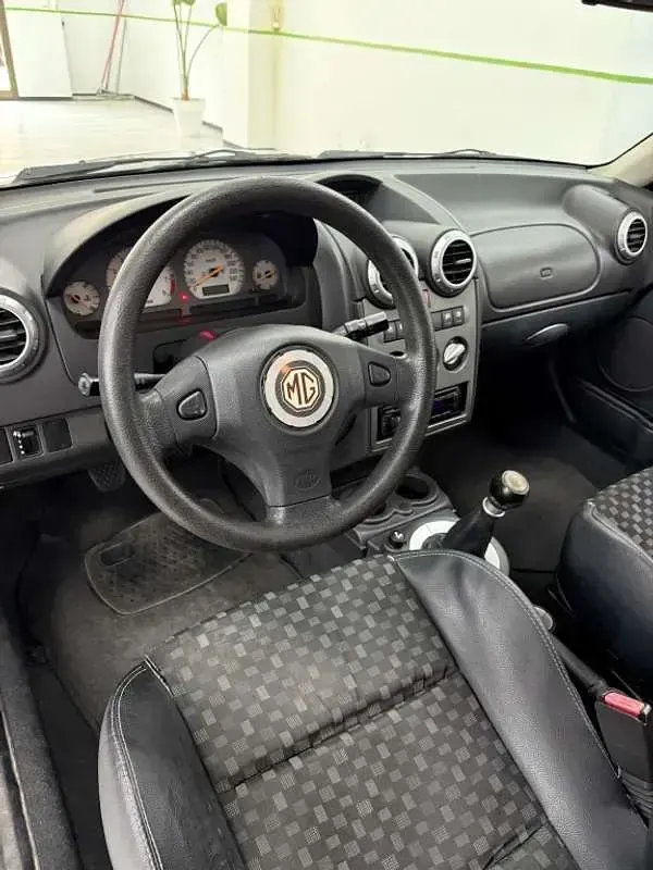 Usado MG ZR 103 CV (75 kW) 2005 Negro Utilitario