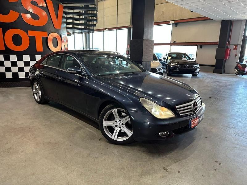 Usado Mercedes CLS320 227 CV (166 kW) 2005 Azul Berlina