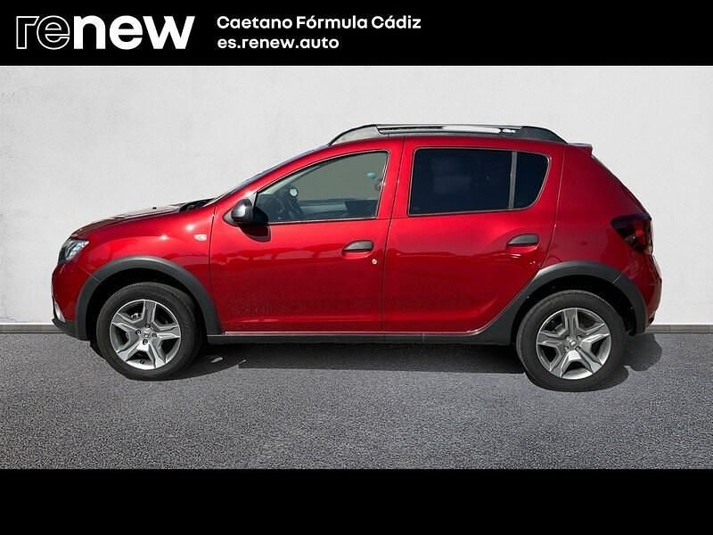 Usado Dacia Sandero Comfort 90 CV (66 kW) 2020 Rojo Utilitario