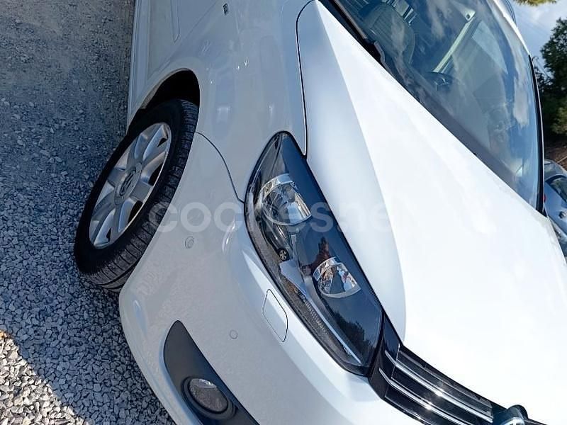 Usado VW Touran Advance 140 CV (102 kW) 2015 Blanco Monovolumen