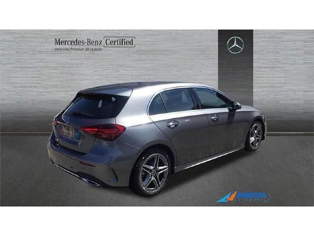 Usado Mercedes A180 AMG line 136 CV (100 kW) 2025 Gris montana