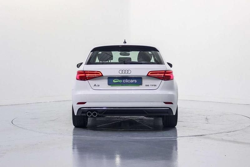 Usado Audi A3 Sportback Design 150 CV (110 kW) 2019 Blanco Utilitario