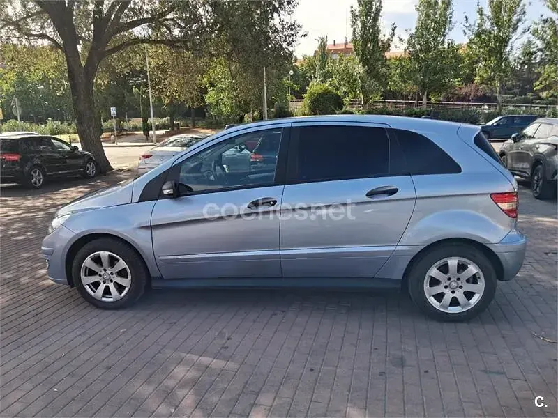 Usado Mercedes B150 95 CV (69 kW) 2009 Azul Monovolumen