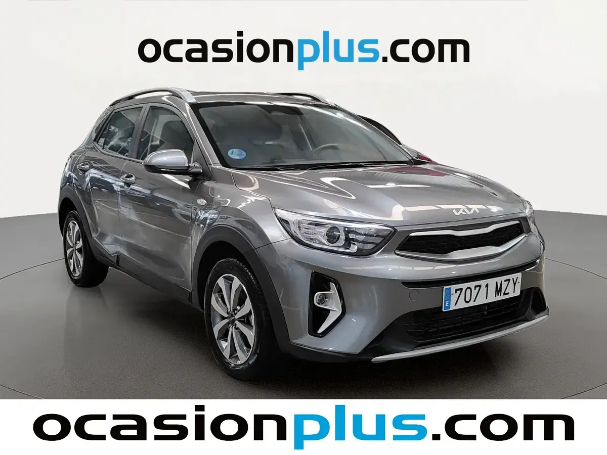Usado Kia Stonic 101 CV (74 kW) 2025 Gris SUV
