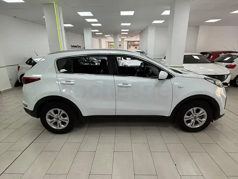 Usado Kia Sportage 115 CV (84 kW) 2016 Blanco SUV