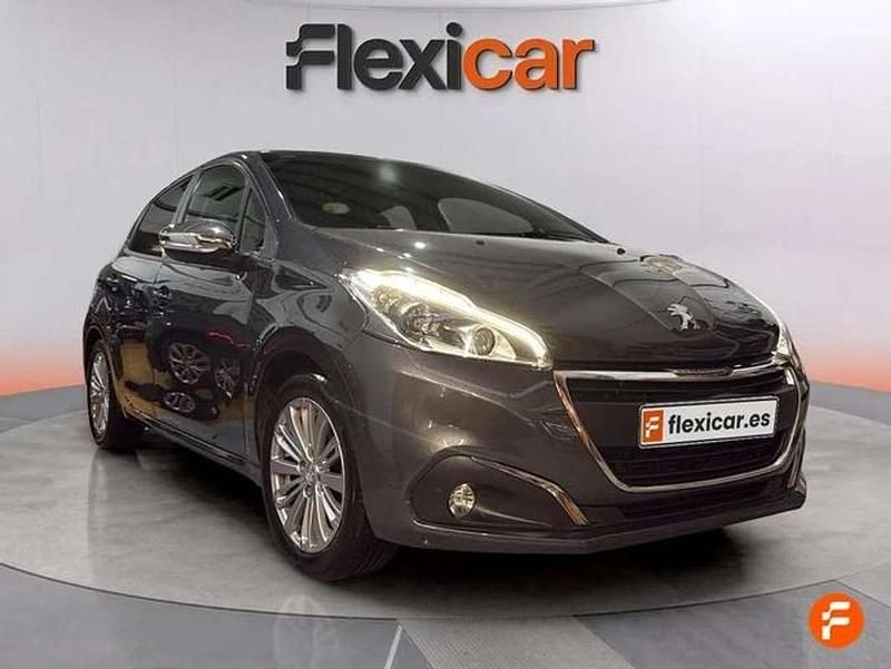 Usado Peugeot 208 Active 82 CV (60 kW) 2017 Gris Utilitario