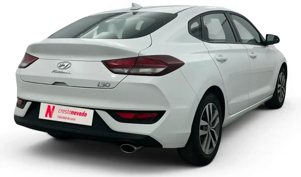 Usado Hyundai i30 120 CV (88 kW) 2020 Blanco