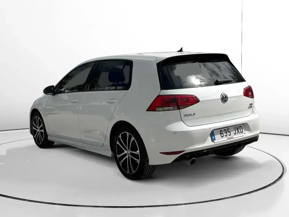 Usado VW Golf VII Sportline 116 CV (85 kW) 2017 Blanco Berlina