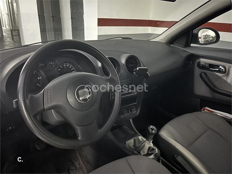 Usado Seat Ibiza Stella 64 CV (47 kW) 2004 Gris / plata Utilitario