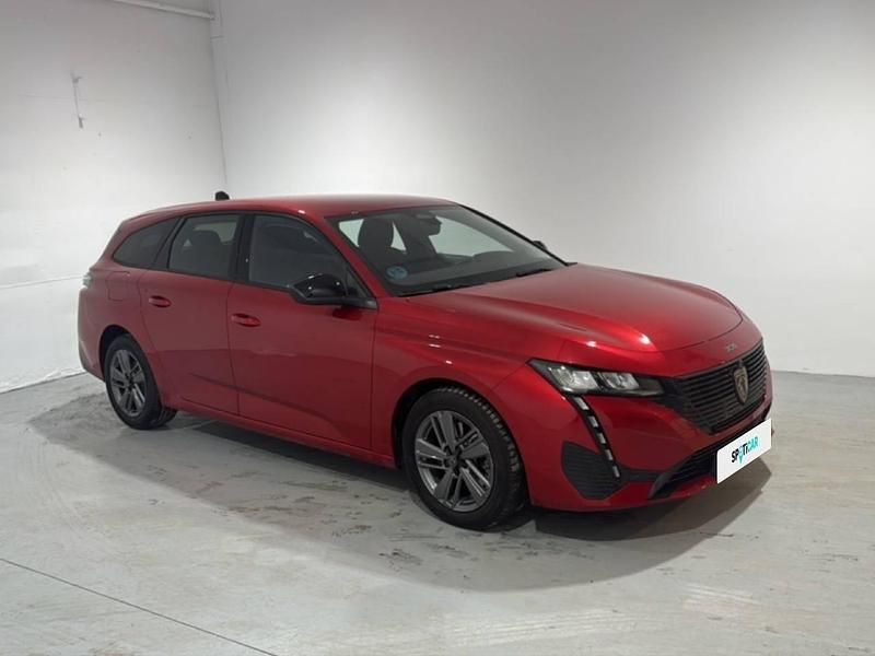 Usado Peugeot 308 SW Active 130 CV (95 kW) 2023 Rojo Familiar