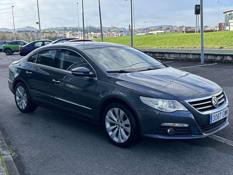 Usado VW Passat 170 CV (125 kW) 2010 Gris Coupe
