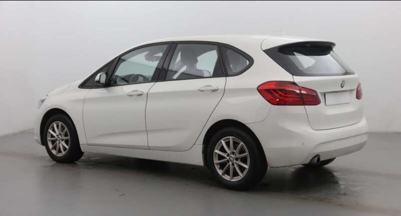 Usado BMW 218 Active Tourer 150 CV (110 kW) 2015 Blanco Monovolumen