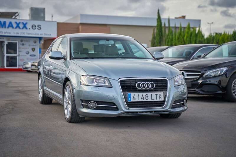 Azul Usado 2012 Audi A3 Sportback Ambition Utilitario | 10.900 € (Precio justo) - Imagen 1/4