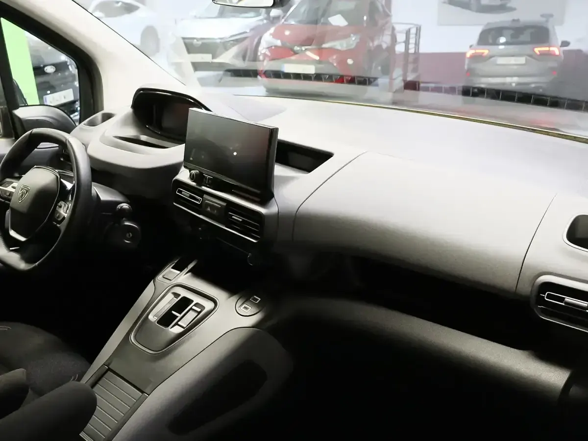 Occasion Peugeot e-Rifter Allure 100 kW (136 ch) 2025 Vert Monospace