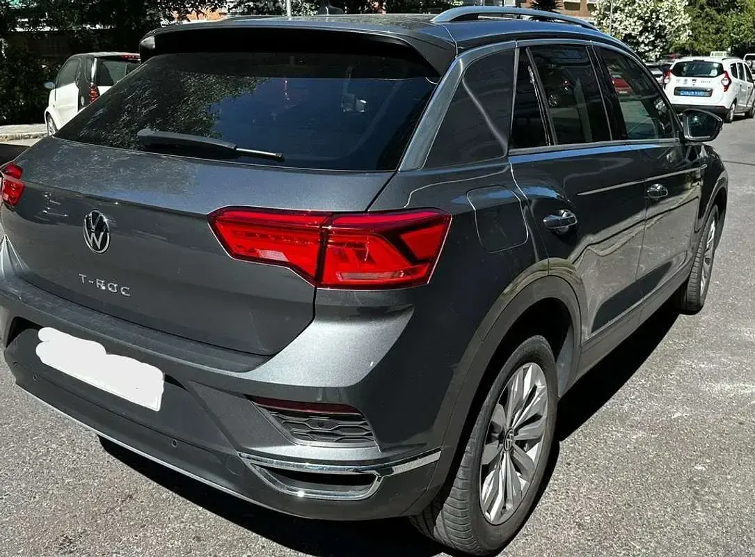 Usado VW T-Roc Advance 116 CV (85 kW) 2021 Gris SUV