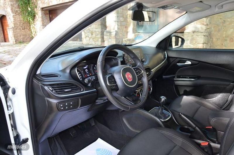 Usado Fiat Tipo Mirror 120 CV (88 kW) 2019 Blanco Berlina