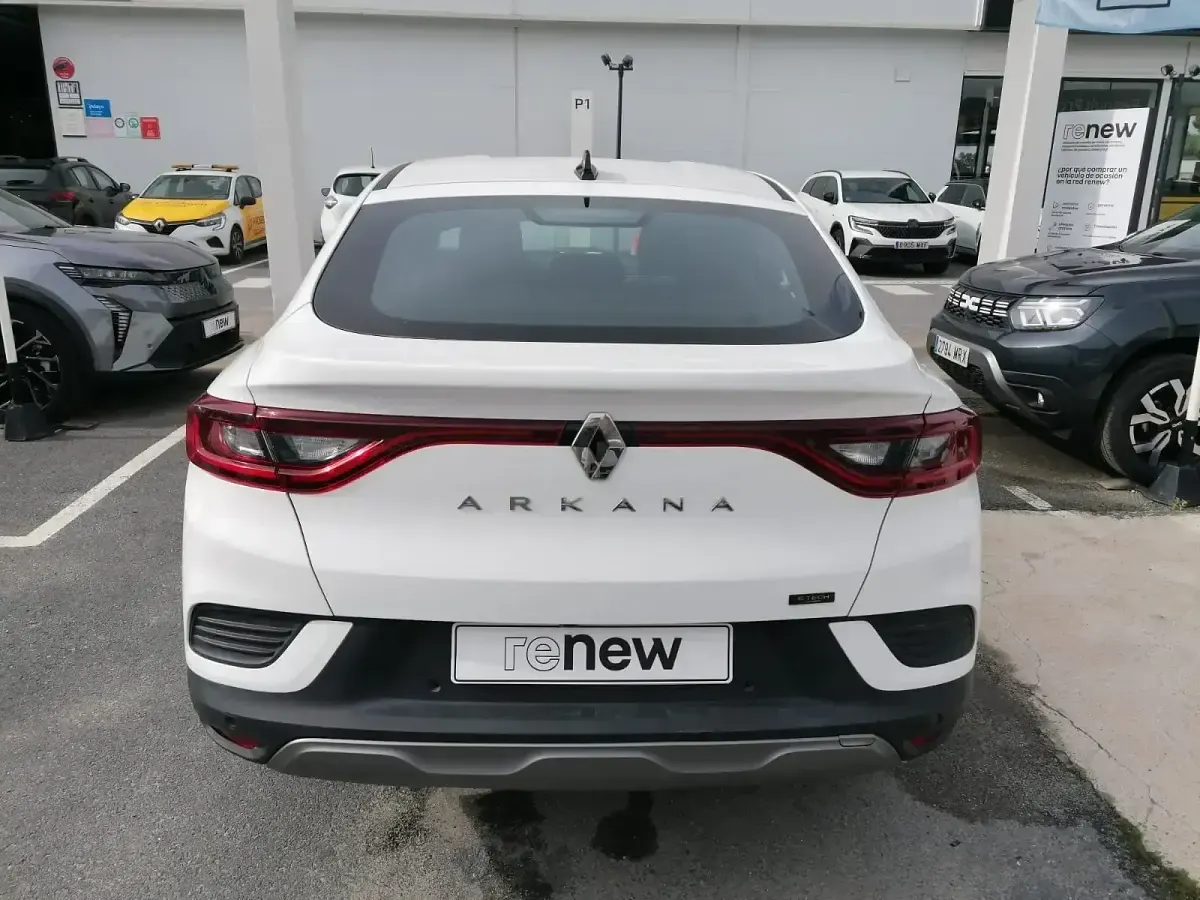 Usado Renault Arkana Equilibre 145 CV (106 kW) 2023 Blanco SUV