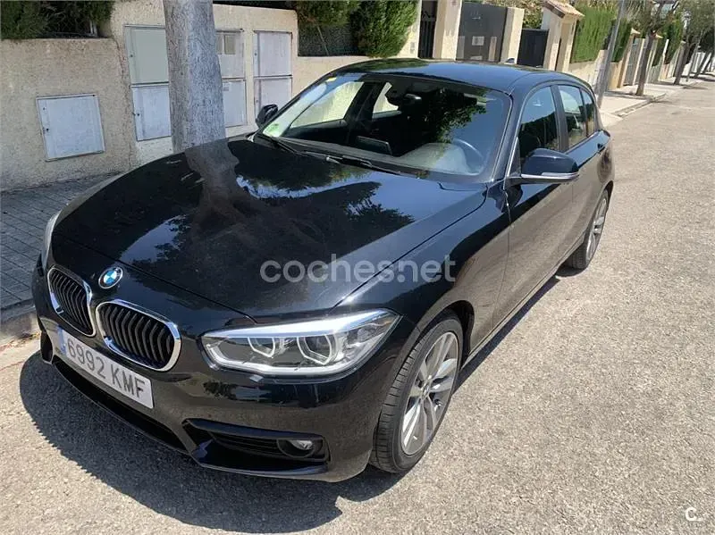 Usado BMW 118 Comfort Edition 136 CV (100 kW) 2018 Negro Berlina