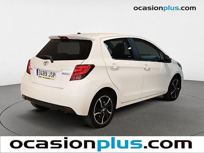 Usado Toyota Yaris Active 99 CV (72 kW) 2016 Blanco Utilitario