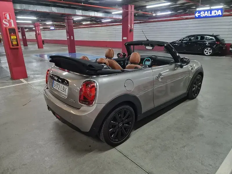 Usado Mini Cooper Cabriolet 136 CV (100 kW) 2021 Gris / plata Descapotable