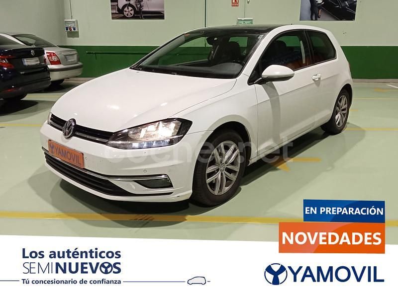 Blanco Usado 2017 VW Golf Advance Berlina | 14.950 € (Precio justo) - Imagen 1/4