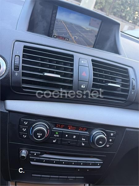 Usado BMW 116 122 CV (89 kW) 2011 Negro Utilitario