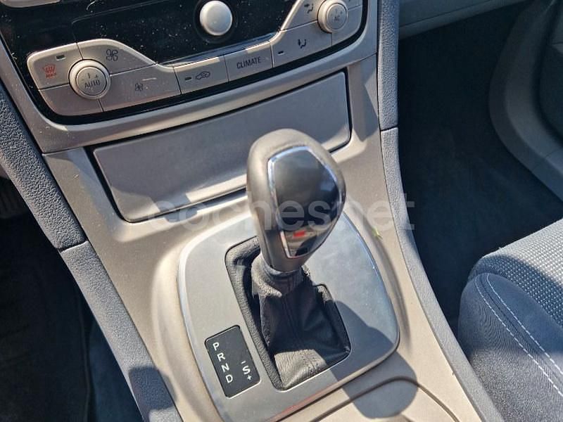 Usado Ford S-MAX Trend 140 CV (102 kW) 2008 Gris / plata Monovolumen