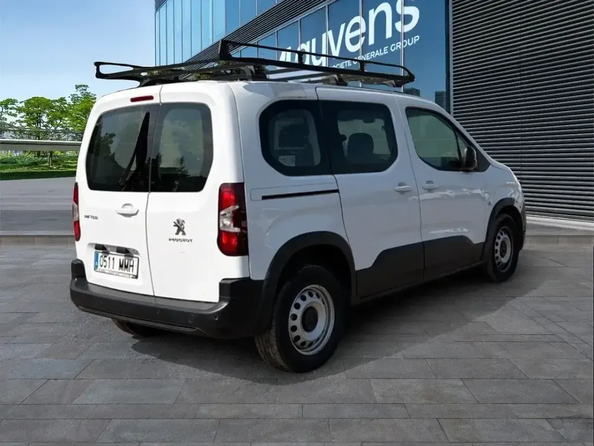 Usado Peugeot Rifter Business-Line 102 CV (75 kW) 2023 Blanco Monovolumen