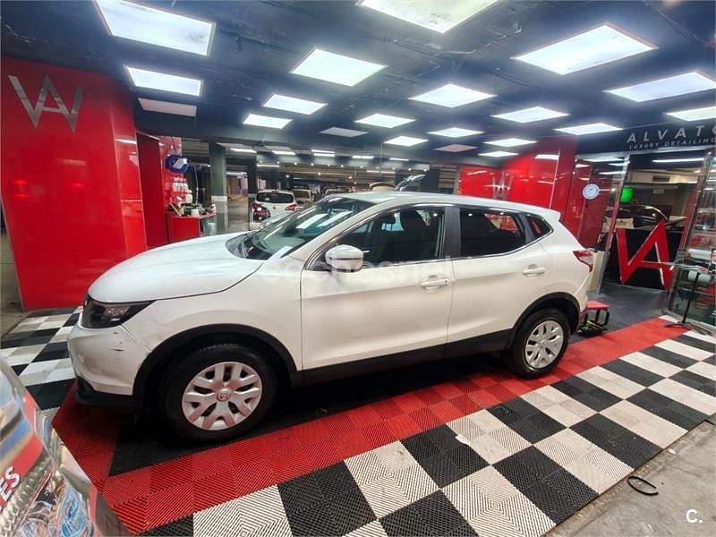 Usado Nissan Qashqai Tekna 130 CV (95 kW) 2015 Blanco SUV