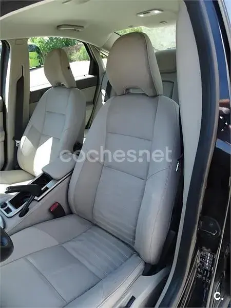 Usado Volvo S40 Momentum 109 CV (80 kW) 2008 Negro Berlina