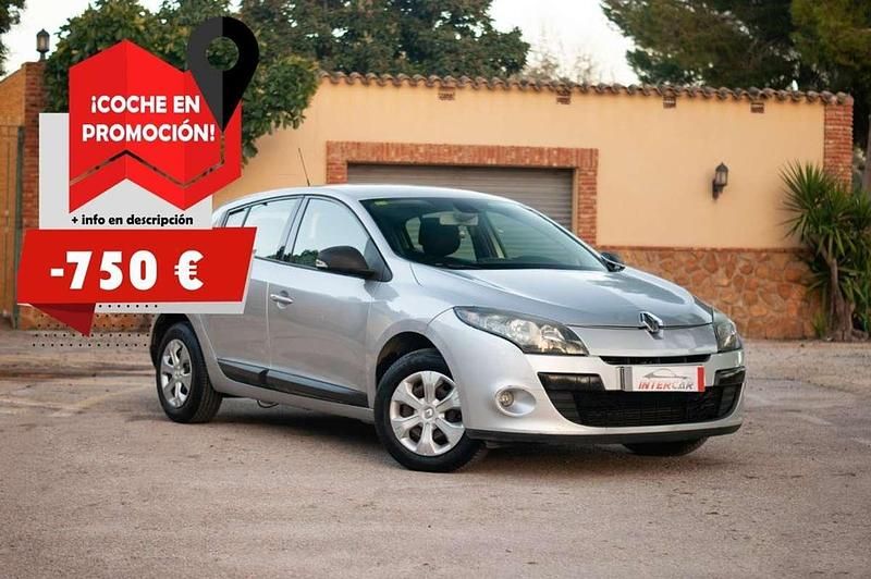 Usado Renault Mégane III Business 109 CV (80 kW) 2014 Gris Utilitario