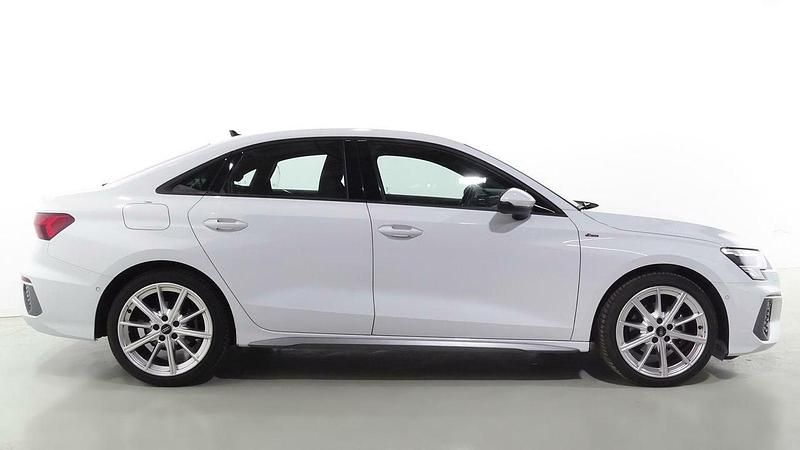 Usado Audi A3 S-Line 150 CV (110 kW) 2023 Blanco Berlina
