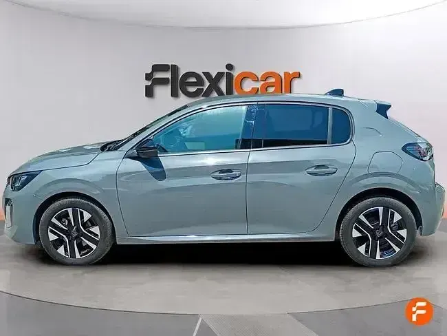 Usado Peugeot 208 Allure 100 CV (73 kW) 2025 Gris Utilitario