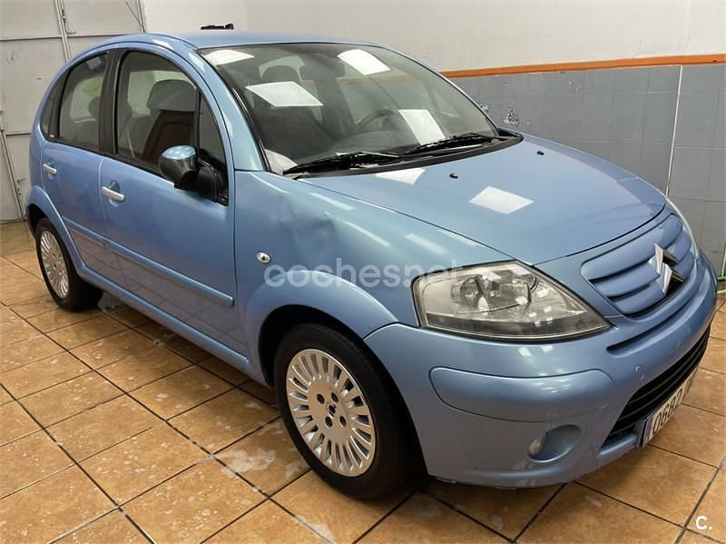 Usado Citroën C3 Exclusive 70 CV (51 kW) 2005 Azul Berlina