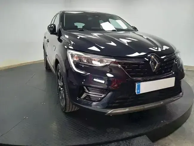 Usado Renault Arkana Intens 145 CV (106 kW) 2022 Negro SUV