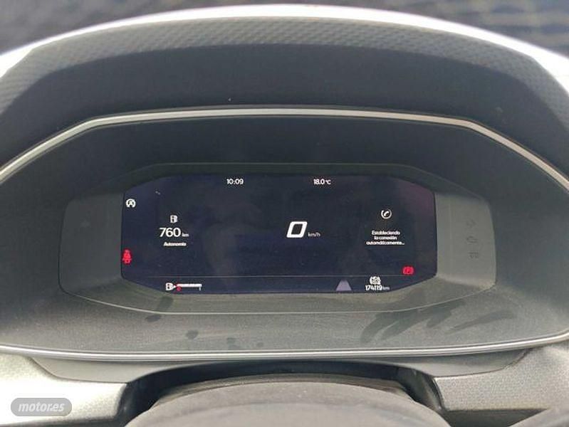 Usado Seat Leon Style 115 CV (84 kW) 2021 Blanco Familiar