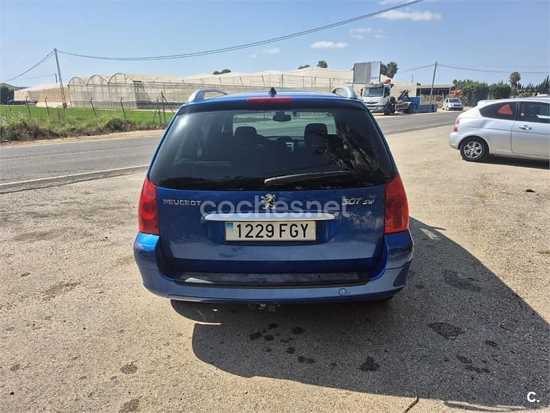 Azul Usado 2006 Peugeot 307 Familiar | 2400 € (Buen precio) - Imagen 1/4