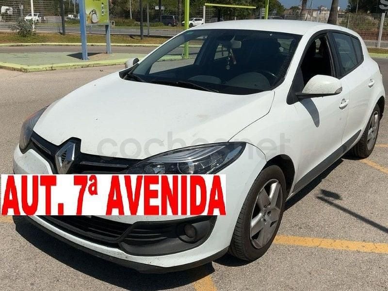 Blanco Usado 2015 Renault Mégane Bose Edition Berlina | 5500 € (Buen precio) - Imagen 1/4