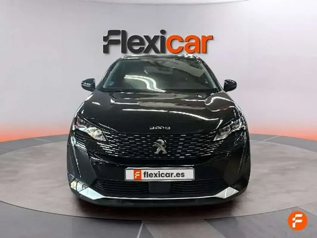 Usado Peugeot 3008 Allure 131 CV (96 kW) 2021 Negro SUV