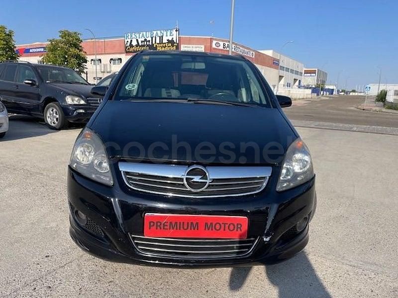 Usado Opel Zafira Cosmo 120 CV (88 kW) 2008 Negro Monovolumen