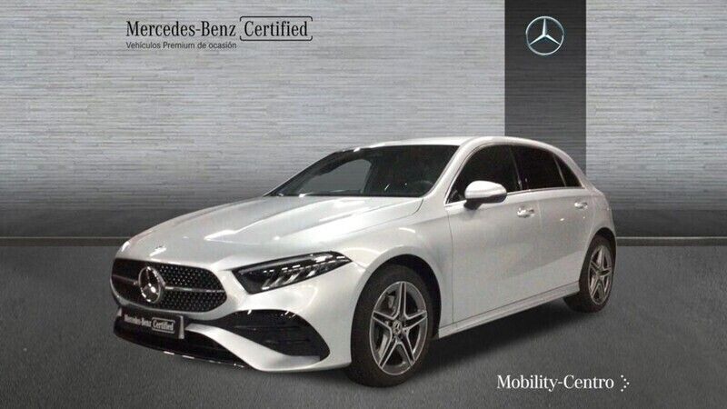 Iridiumsilver, metallic paint Usado 2024 Mercedes A250 AMG line | 36.900 € (Buen precio) - Imagen 1/4