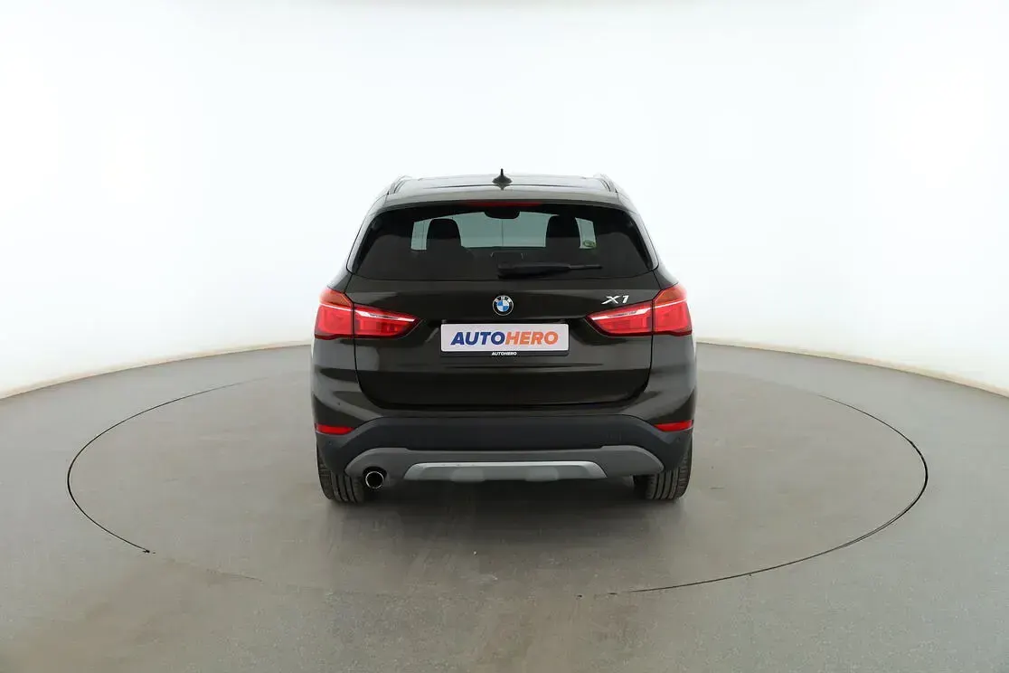 Usado BMW X1 xLine 150 CV (110 kW) 2017 Dorado SUV