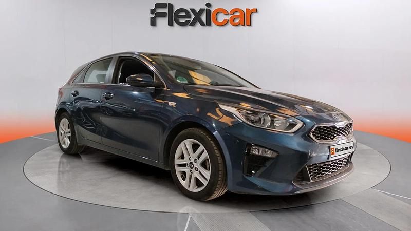 Usado Kia Ceed 100 CV (73 kW) 2020 Azul Utilitario