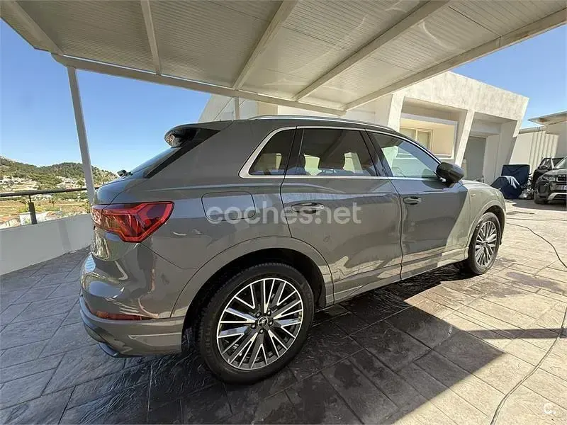 Usado Audi Q3 Sportback S-Line 245 CV (180 kW) 2022 Gris / plata SUV