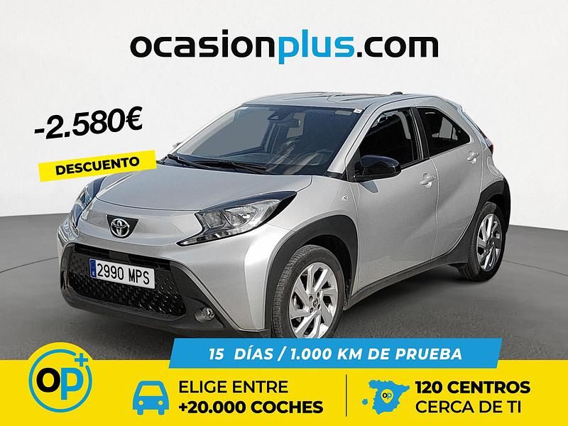 Gris Usado 2024 Toyota Aygo X Play SUV | 14.190 € (Precio justo) - Imagen 1/4