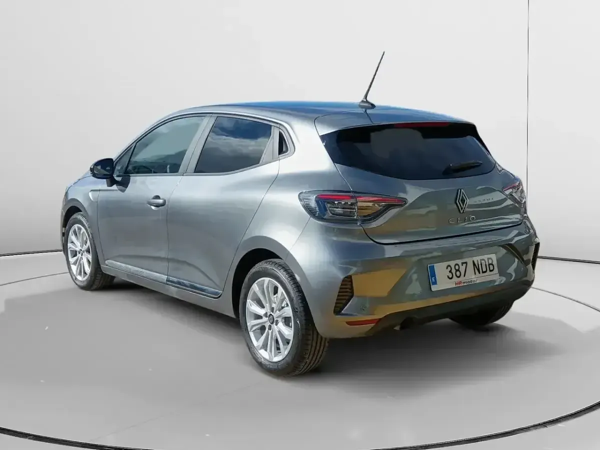Usado Renault Clio V Evolution 100 CV (73 kW) 2025 Gris Berlina