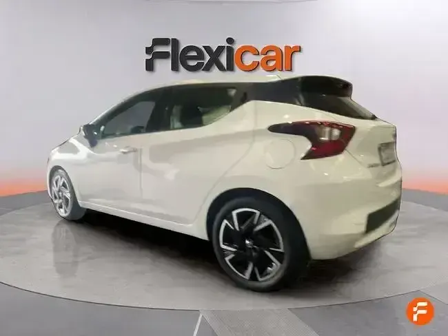Usado Nissan Micra Acenta 92 CV (67 kW) 2021 Blanco Utilitario